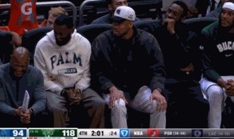 JRS直播-字母弟谈个人首秀：梦想成真 看到我的兄长们在场边 太不可思议了