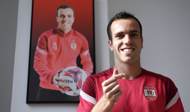 低调JR看球-球迷建议国安队尽快给郑图罗找好新东家！希望他能爆发，引发热议